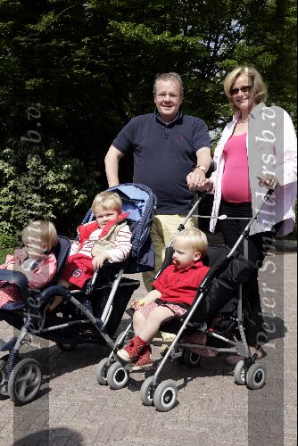 Kaatsheuvel 16 mei 2004
Guido Maas en Marijke Schaaphok met gezin