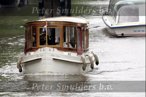 Amsterdam 2 mei 2004
Matt Damon met vriendin op rondvaart boot.