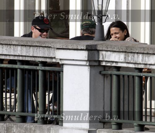 Amsterdam 3 mei 2004
Matt Damon met vriendin Luciana en George Clooney op terras bij het Amstel Hotel.