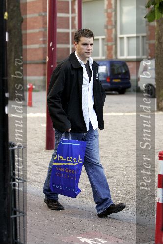 Amsterdam 18 mei 2004
Mat Damon  bezoekt van Gogh museum