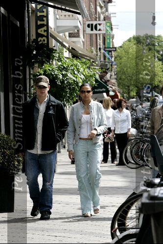 Amsterdam 21 mei 2004
Matt Damon winkelen op PC Hooftstraat met zijn vriendin.