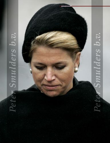 Amsterdam 4 mei 2004
Dodenherdenking op de dam met Koningin Beatrix Maxima en Prins Willem Alexander.
