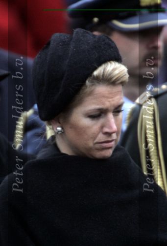Amsterdam 4 mei 2004
Dodenherdenking op de dam met Koningin Beatrix Maxima en Prins Willem Alexander.