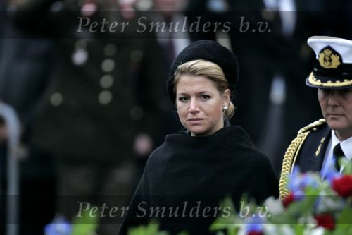 Amsterdam 4 mei 2004
Dodenherdenking op de dam met Koningin Beatrix Maxima en Prins Willem Alexander.