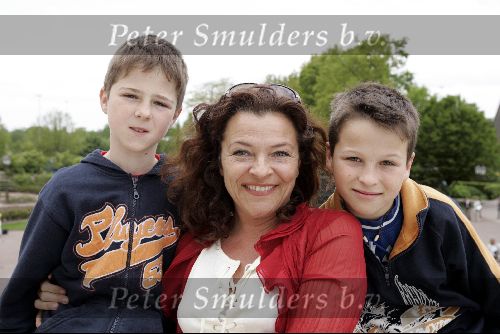 Kaatsheuvel 16 mei 2004
Mylene de la Haye met zoons