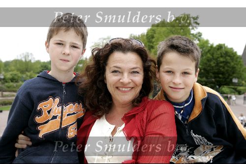 Kaatsheuvel 16 mei 2004
Mylene de la Haye met zoons