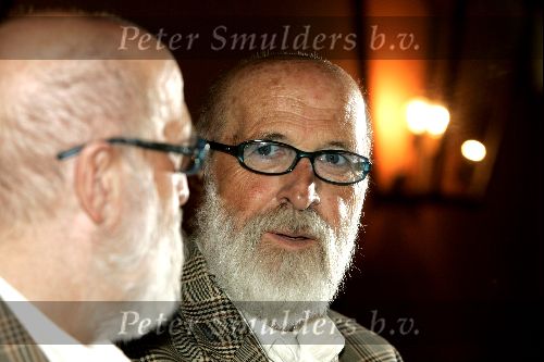 Vianen 7 mei 2004
Pierre Kartner bij Hotel Vianen