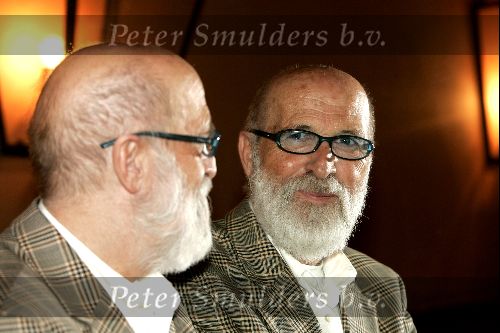 Vianen 7 mei 2004
Pierre Kartner bij Hotel Vianen
