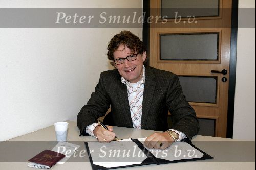 Amsterdam 29 mei 2004
Prins Bernhard jr bij aangeven Sam op stadskantoor