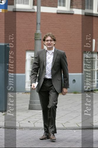 Amsterdam 29 mei 2004
Prins Bernhard jr bij aangeven Sam op stadskantoor