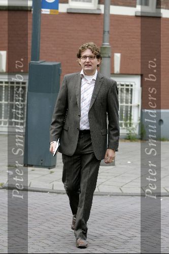 Amsterdam 29 mei 2004
Prins Bernhard jr bij aangeven Sam op stadskantoor