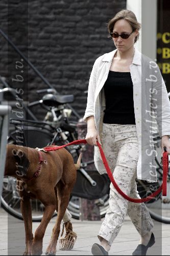 Amsterdam 16 mei 2004
Prinses Margaritha wandelen met hond