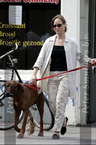 Amsterdam 16 mei 2004
Prinses Margaritha wandelen met hond