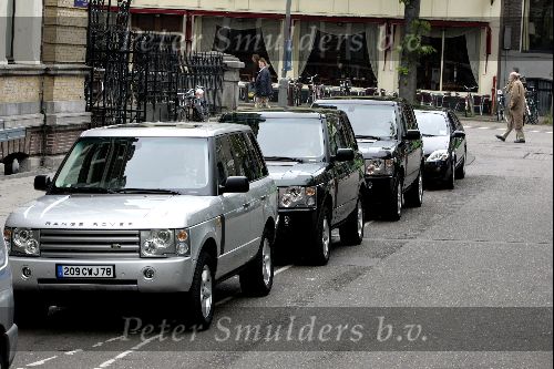 Noordwijk 10 mei 2004
Range Rovers ocean 12 bij amstel hotel