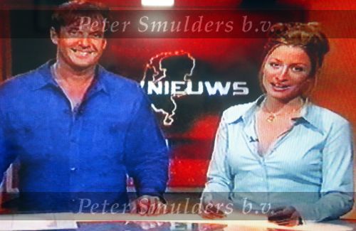 Amsterdam 12 Mei 2004
Rebecca Loos voor de eerste keer als presentatrice voor \