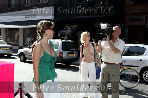 Amsterdam 19 mei 2004
Rebecca Loos op de PC Hooftstraat in Amsterdam
