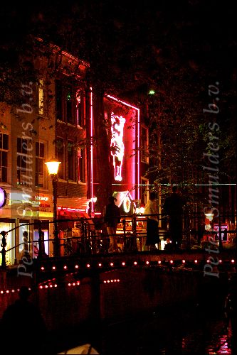 Amsterdam 20 mei 2004
Hotel the Grand waar Brad Pitt verbleef tijdens opnames ocean\'s 12. Red light district