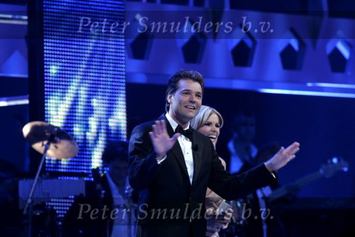 Hilversum 1 mei 2004
Finale Idols  in studio 22
Reinout Oerlemans  en Tooske Breugem