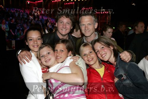 Hilversum 1 mei 2004
Finale Idols  in studio 22
Jaap Jongbloed met dochters en Rene Froger
