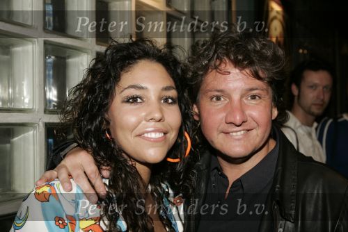 Hilversum 1 mei 2004
Finale Idols  in studio 22.
Rene Froger met Hind Idols