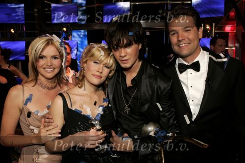 Hilversum 1 mei 2004
Finale Idols  in studio 22.
Maud Idols met Boris Idols Reinout Oerlemans en Tooske Breugem