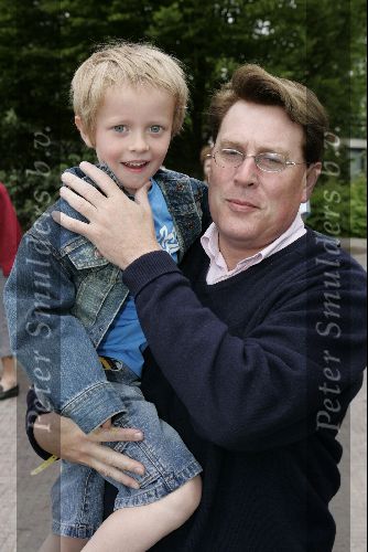 Kaatsheuvel 16 mei 2004
Victor dekoninck met kleinkind