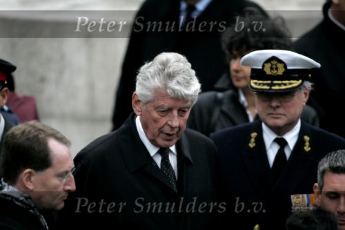 Amsterdam 4 mei 2004
Dodenherdenking op de dam met Koningin Beatrix Maxima en Prins Willem Alexander. Wim Kok