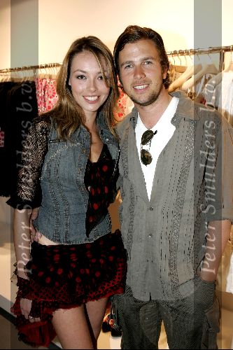 Amsterdam 19 mei 2004
Opening Dolce  Gabana winkel in Amsterdam. 
Winston Gerschtanowitz met Renate Verbaan met sexy jurk