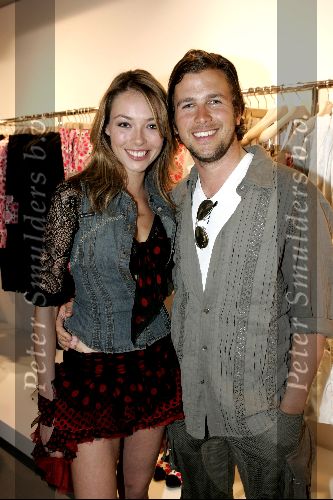 Amsterdam 19 mei 2004
Opening Dolce  Gabana winkel in Amsterdam. 
Winston Gerschtanowitz met Renate Verbaan met sexy jurk