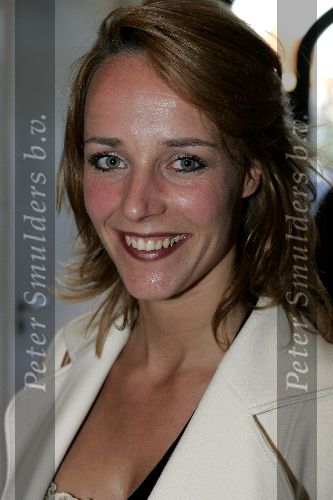 Naarden 12 mei 2005
Presentatie boek schreeuwen/huilen van Govert de Roos bij Arsenaal.
Alwien Tulner