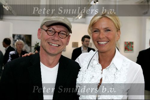 Laren 16 mei 2004
Presentatie boek Sjoerd Pleijsier.  Sjoerd met Anita Witsier