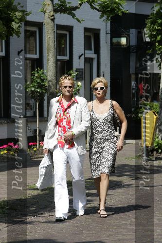 Langweer 28 mei 2005
Trouwen Yvonne Jasper met Pieter v Beukering.
Anita Witsier met vriend