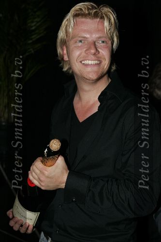 Amsterdam 19 mei 2005
Presentatie cd  Bastiaan Ragas.
Bastiaan  met champagne