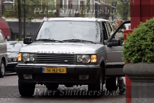 Amsterdam  3 mei 2005
Danielle Overgaag in Range Rover jeep