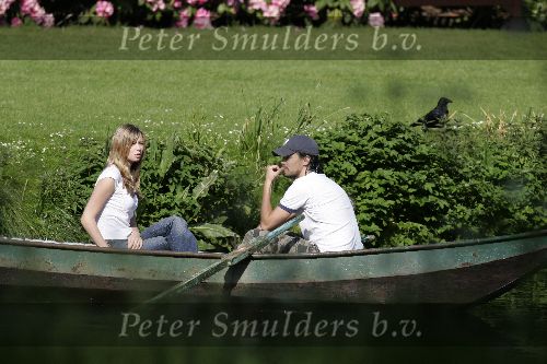 Scheveningen 21 mei 2005
Dinand Woesthoff met zijn nieuwe vriendin en Dean Maddy in het park en op bootje.