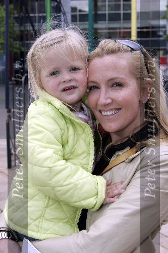 Amsterdam 3 mei 2005
Premiere Winnie de Pooh in pepsi stage.
Doesjka Dubbelt met dochter