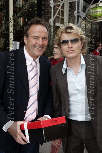 Amsterdam 11 mei 2005
Frans Molenaar feestje 65 jaar bij Le garage.
Hans Klok met vriend
