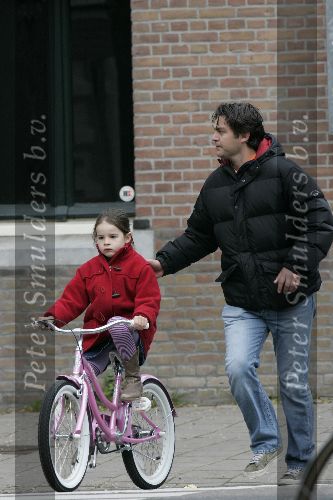 Amsterdam 10 mei 2005
India v Diepen en Sander ( verloofde Irene v d Laar) op Cornelis schuytstraat