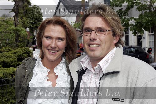 Nigtevecht 7 mei 2005
Trouwen Wilbert Gieske in kerk in Nigtevecht.  
Ingeborg Wieten met vriend Albert jan