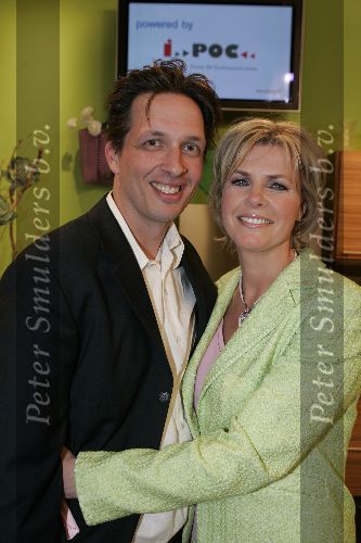 Houten 19 mei 2006
Opening house of talent van Irene Moors.
  Irene Moors met man Barry.