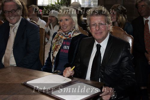 Naarden 18 mei 2005
Trouwen Tonnie des Bouvrie en Geert Loman in stadhuis Naarden.
Jan des Bouvrie en Monique des Bouvries