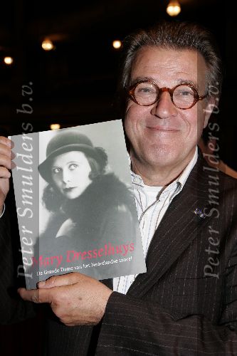 Amsterdam 30 mei 2005
Presentatie Boek Mary Dresselhuys in schouwburg amsterdam.
Jeroen Krabbe