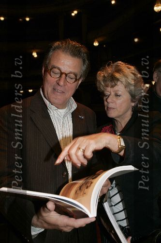 Amsterdam 30 mei 2005
Presentatie Boek Mary Dresselhuys in schouwburg amsterdam.
Jeroen Krabbe en Petra Laseur