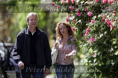Amsterdam 31 mei 2005
Katja Schuurman met compagnon van Theo v Gogh.