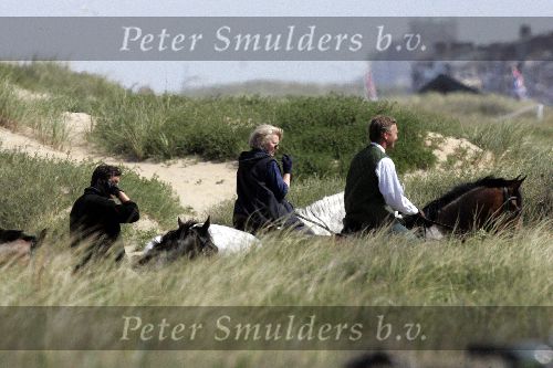 Katwijk 29 mei 2005
Koningin Beatrix paard rijden op het strand van katwijk.