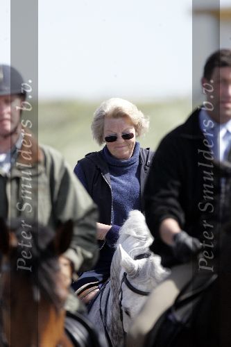 Katwijk 29 mei 2005
Koningin Beatrix paard rijden op het strand van katwijk.