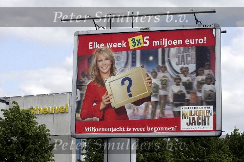 Naarden 12 mei 2005
Billboard Linda de Mol voor miljoenenjacht