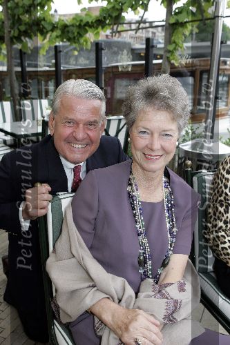 Amsterdam 25 mei 2005
Presentatie blad Rich in Amstel Hotel.
Jaap Rost Onnes en Mary rost Onnes