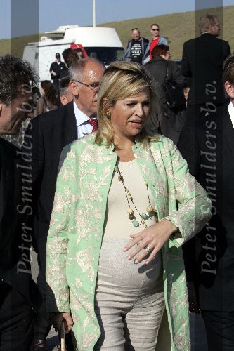 Scheveningen 9 juni 2005
Maxima  zwanger en Prins Willem Alexander bij strandtent Wij.
Feestje van Wapem.