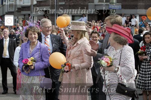 Scheveningen 30 april 2005
Koningin Beatrix viert 25 jarig jubileum.
Koningin Beatrix Prins Willem Alexander Maxima Margriet en Pieter v Vollenhoven